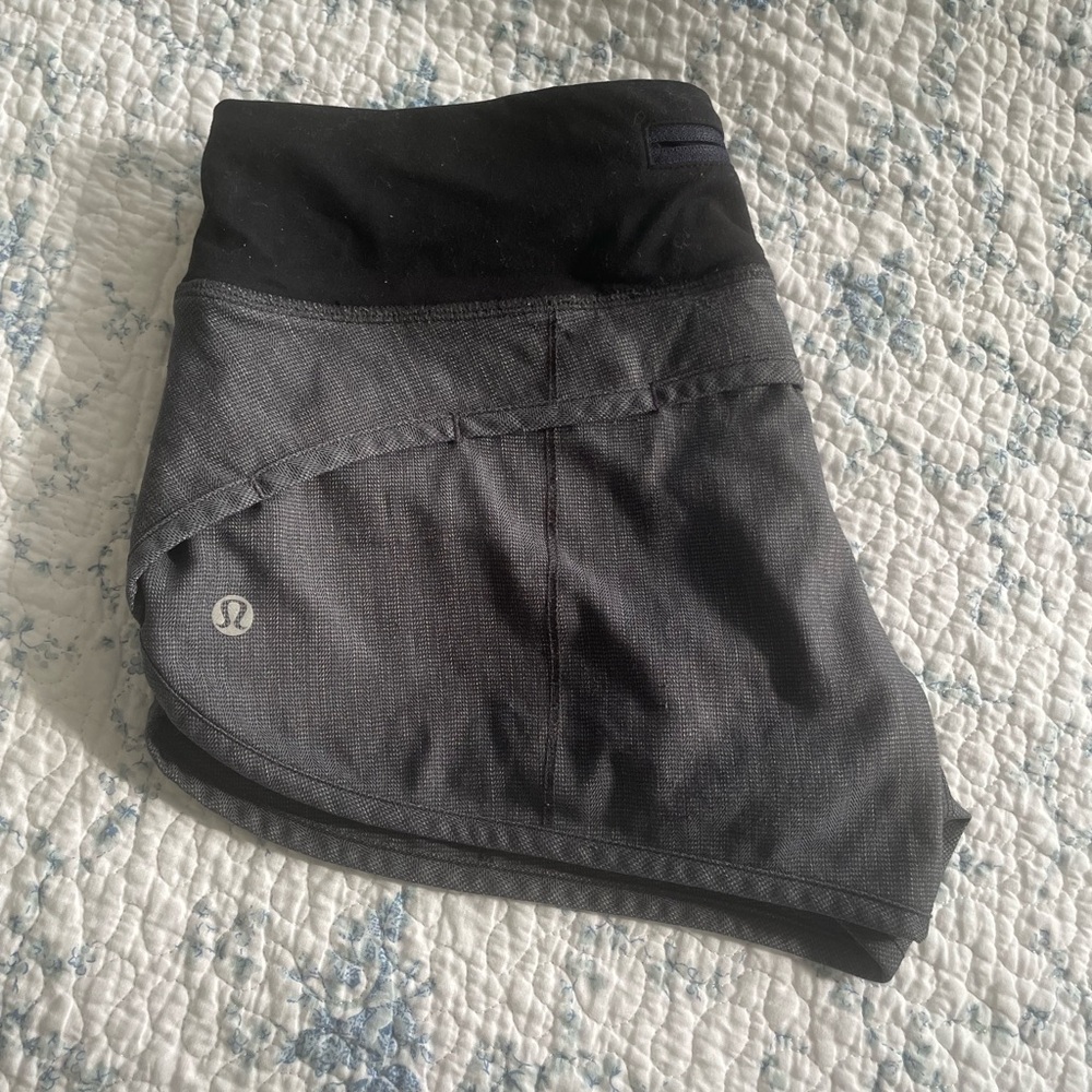 LULULEMON SHORTS DARK GRAY AND BLACK SIZE 4